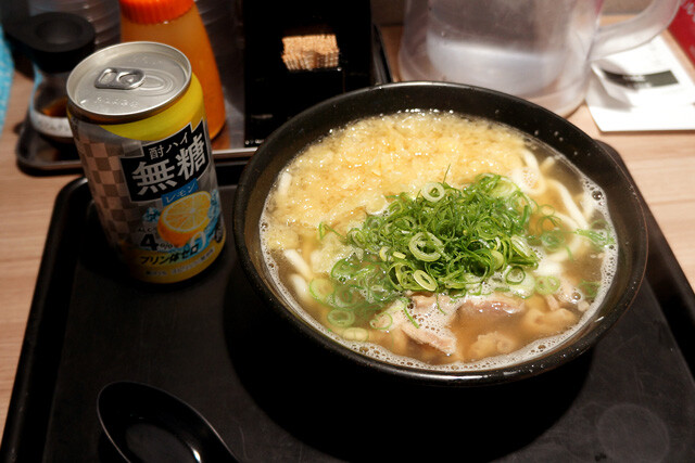 【ホルモンうどん】1杯600円の大衆うどんでありながら、究極に完成された日本料理。大阪のうどんおそるべし!:パリッコ『今週のハマりめし』第226回
